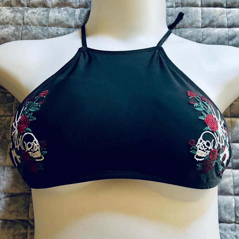 Hot Topic Embroidered Bikini